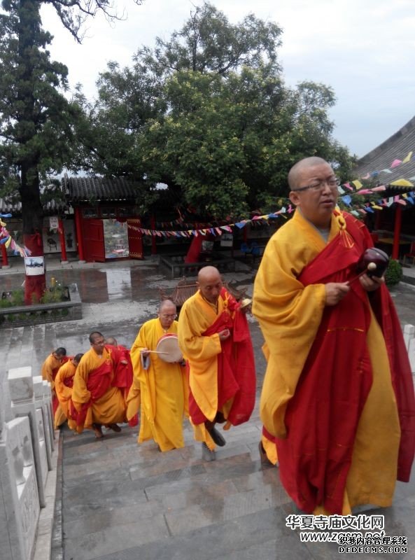 太原市晉源區(qū)南山寺法訊:農(nóng)歷三月二十八上午吉祥普佛法會(huì)