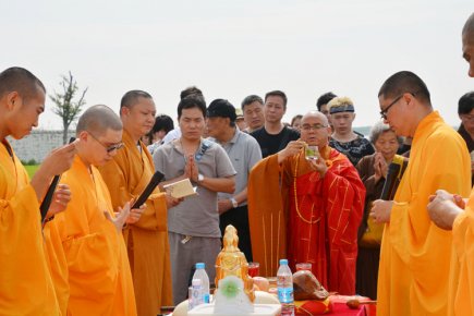 都市禪堂上海達(dá)梵天 善緣天下 放生祈福祖國(guó)昌泰