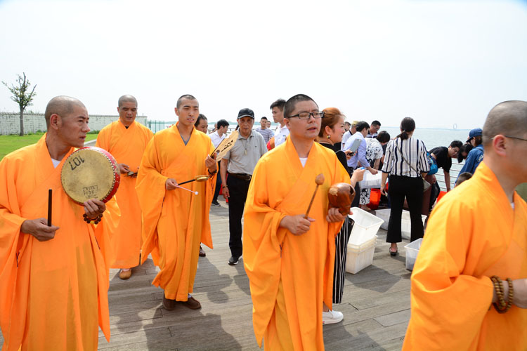 都市禪堂上海達梵天 善緣天下 放生祈福祖國昌泰