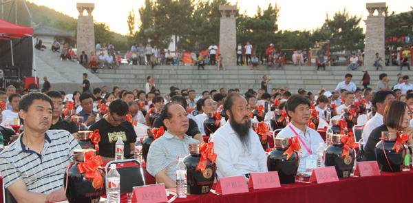 山東諸葛亮家酒業(yè)2018儲酒活動隆重舉行