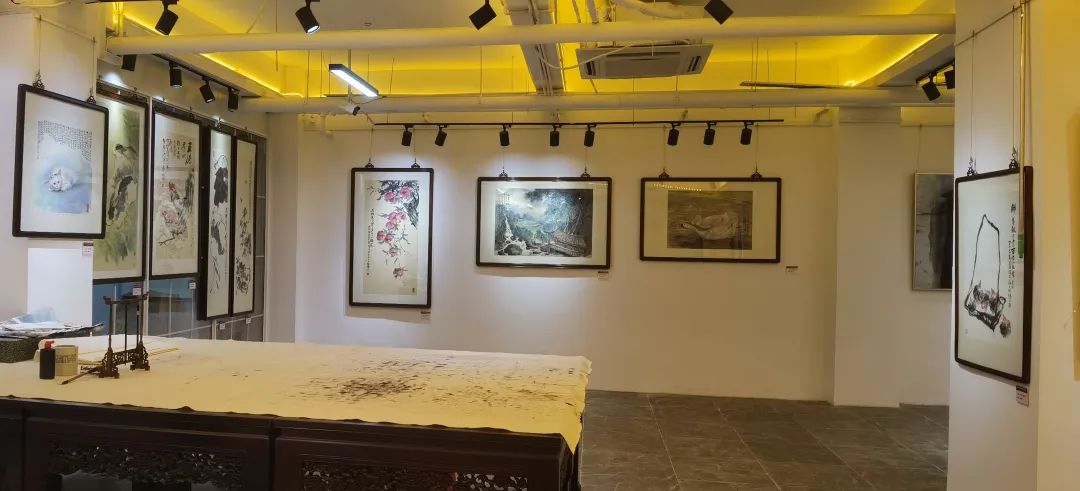 迎新年＂愿景共享＂中美聯(lián)合藝術(shù)交流展在上海中國書法院北外灘藝術(shù)館開展